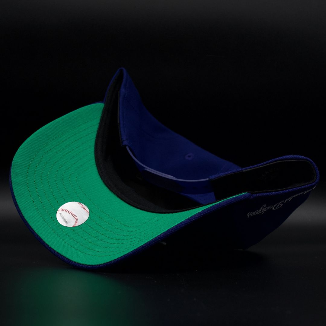 LA DODGERS A FRAME SCRIPT SNAP BACK