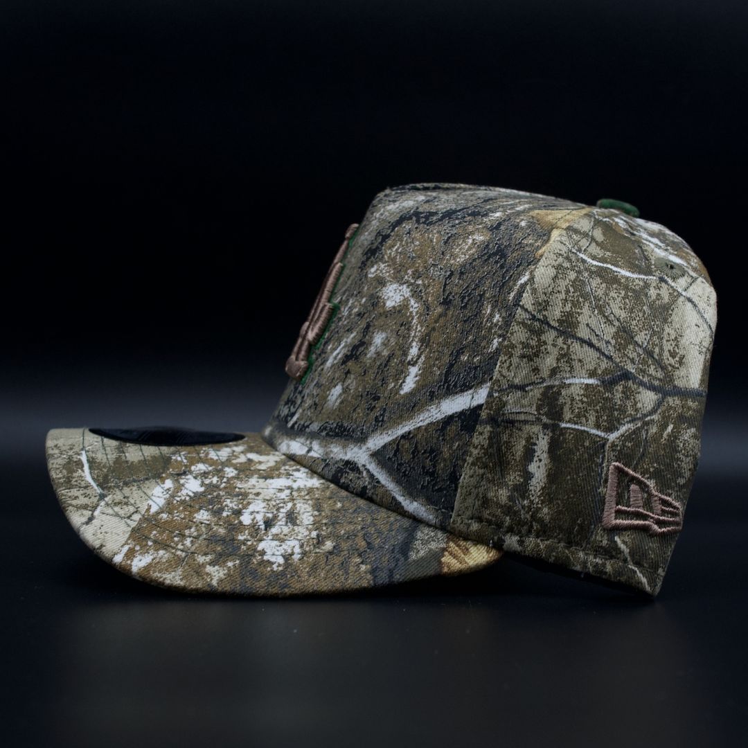 LA A FRAME REAL TREE 24' WS  SNAP BACK