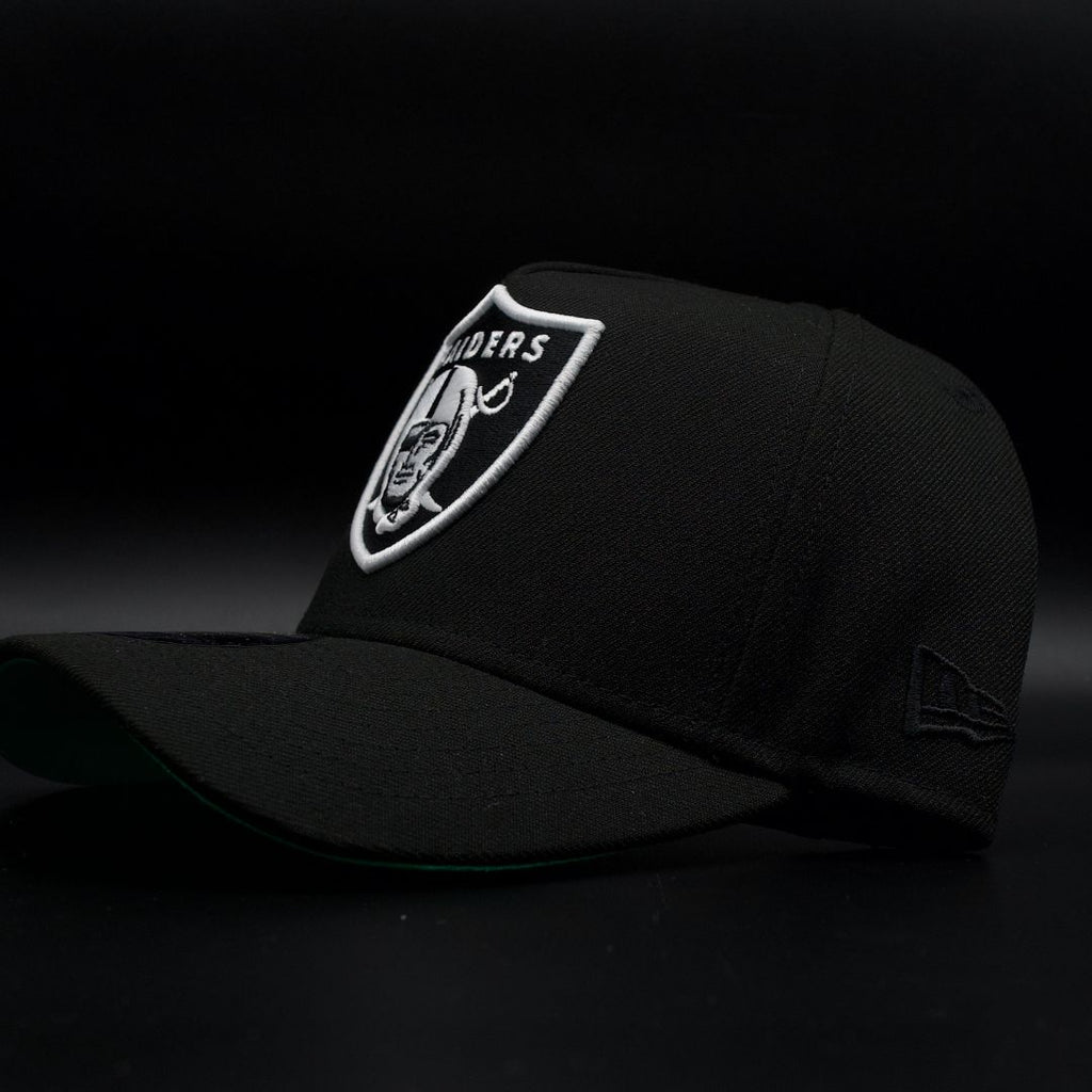 LAS VEGAS RAIDERS A FRAME  SCRIPT SNAP BACK